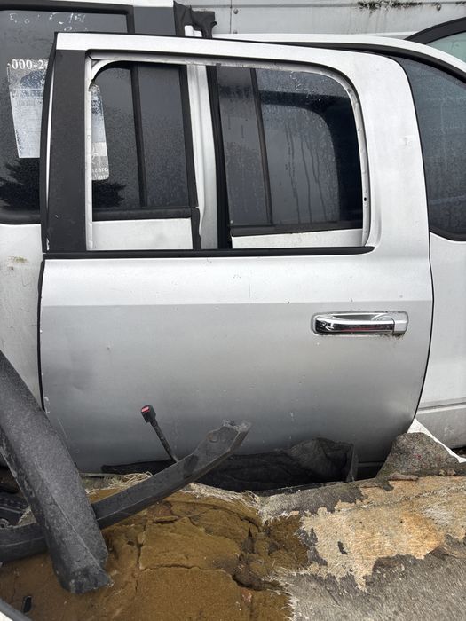 dodge ram drzwi koła most przekładnia fotele deska maska