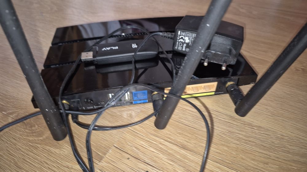 Router z modemem TL-WDR4300