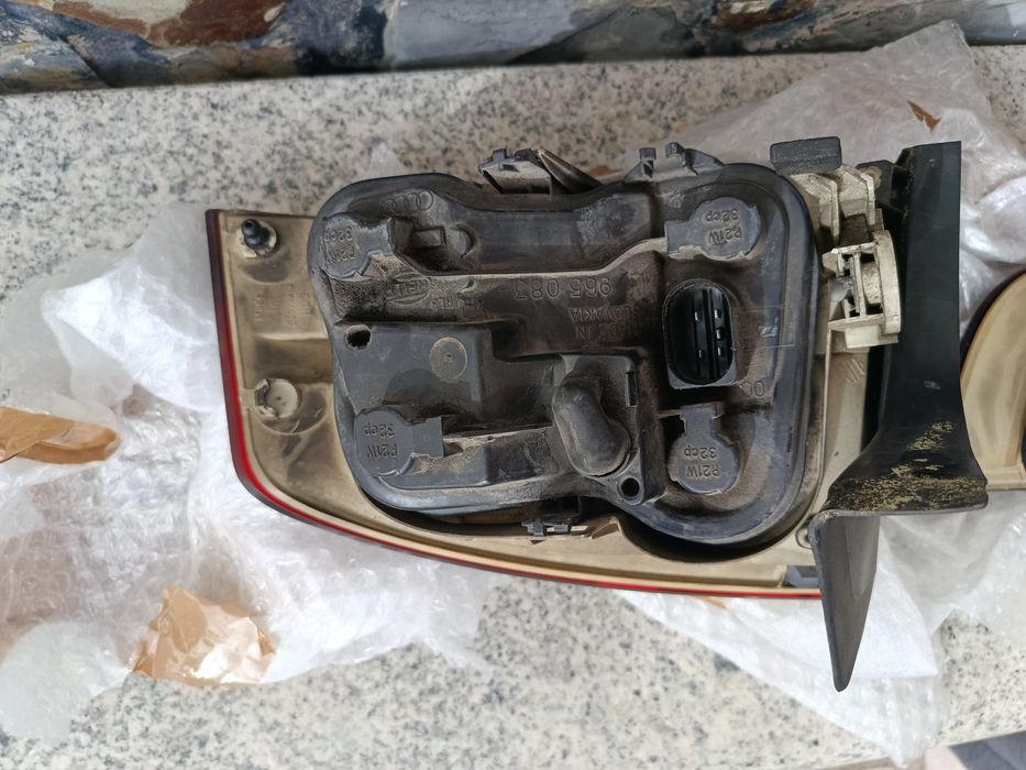 Faróis audi a4 b7 traseiros sedan