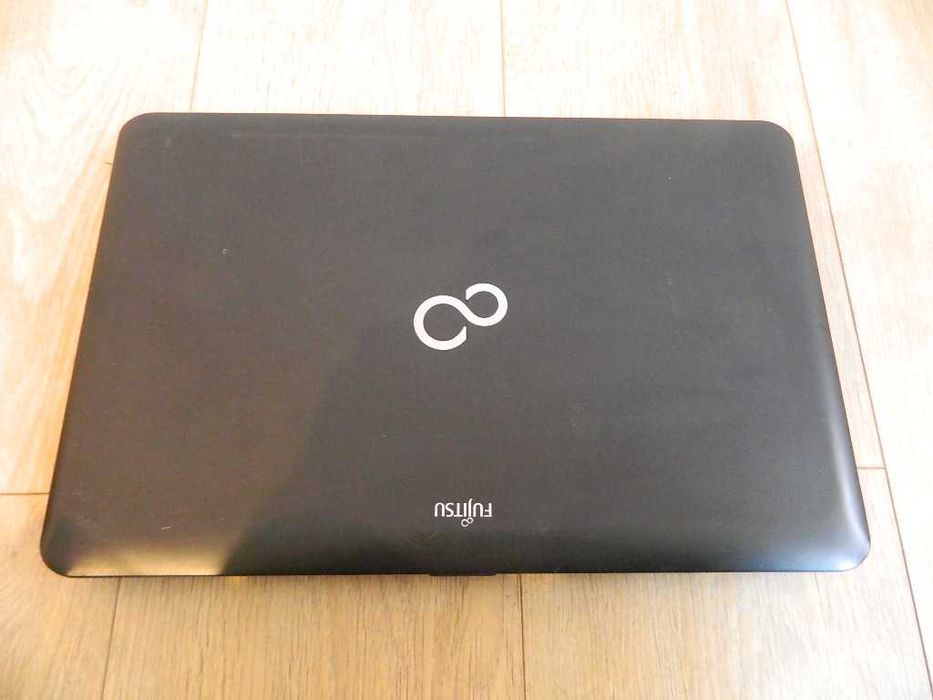 Fujitsu Lifebook A512 Core i3 8GB DDR3