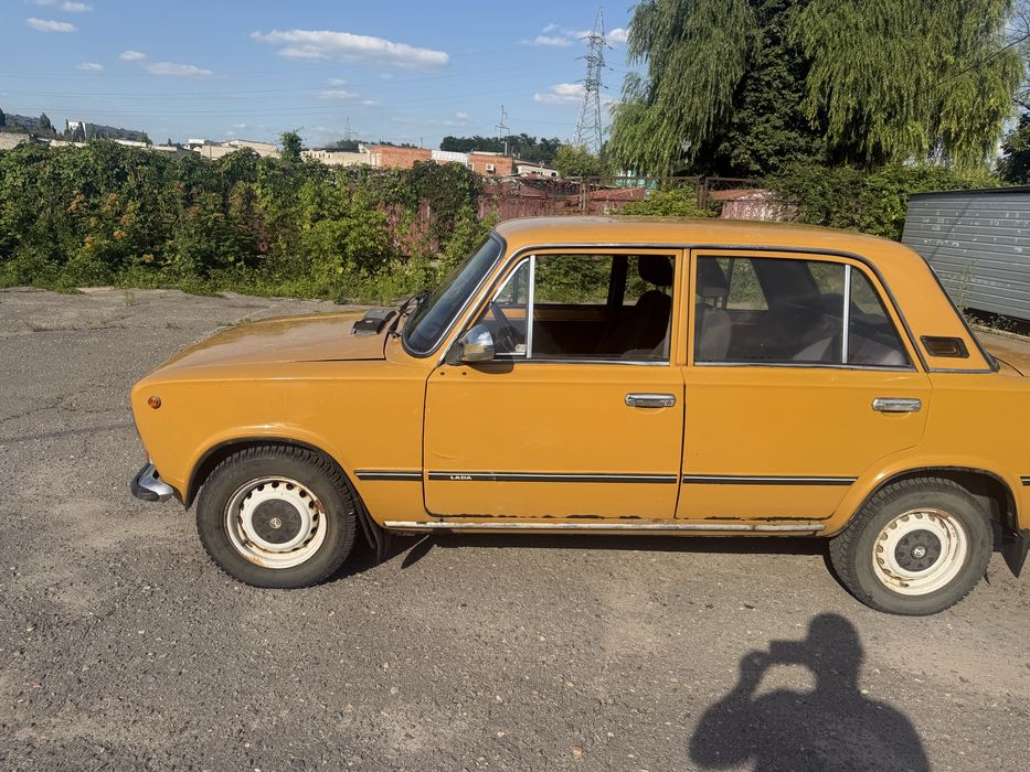 Продам ваз 21011