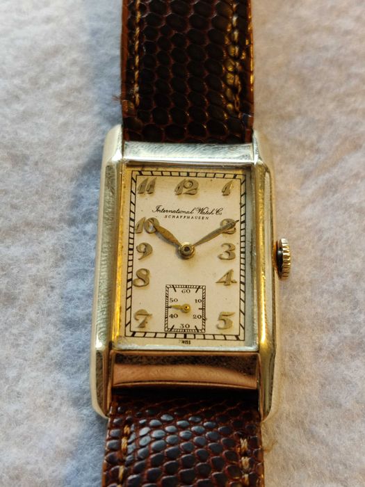 IWC Tank Tonneau, Tank, 14K Gold, Art Deco, Cal. 87 - classic