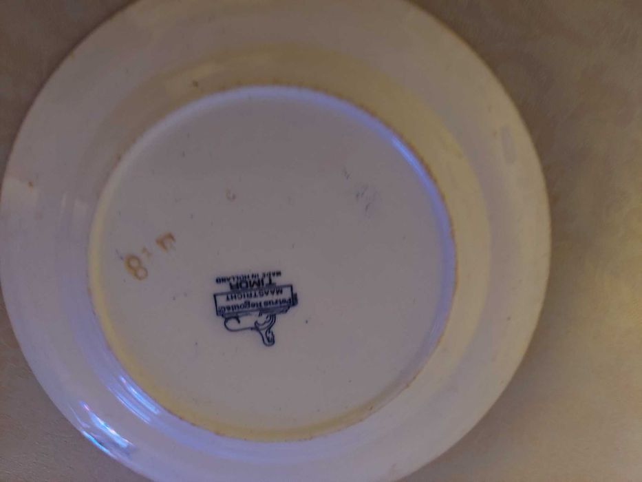 Pratos antigos Sacavém, Vista Alegre e Maastricht