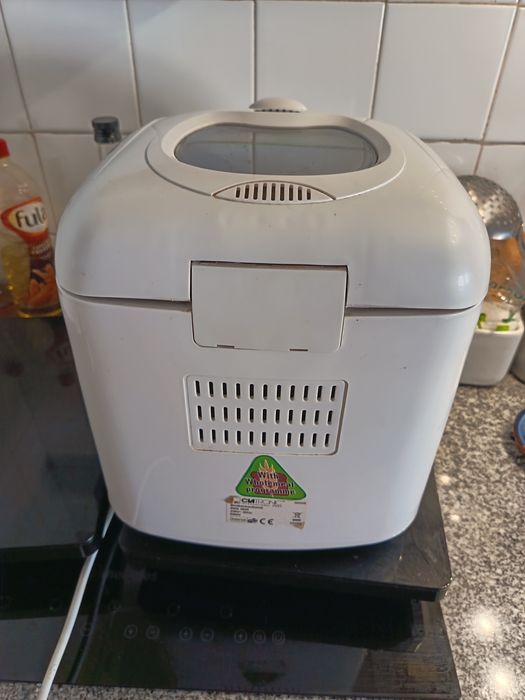 Máquina de fazer pão Clatronic