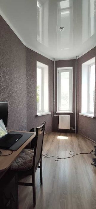 Продам будинок в Лісках з меблями та технікою на ділянці 9 соток