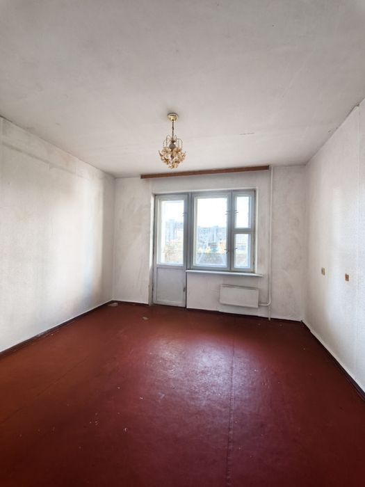 Продам 1кімнатну,3/10цегла, на Троєщині,бульвар Висоцького,6.28000 $ без комісіїї.