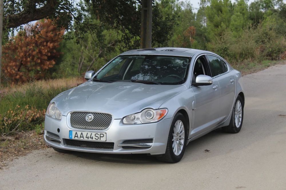 Jaguar XF 2.7 V6 Luxury