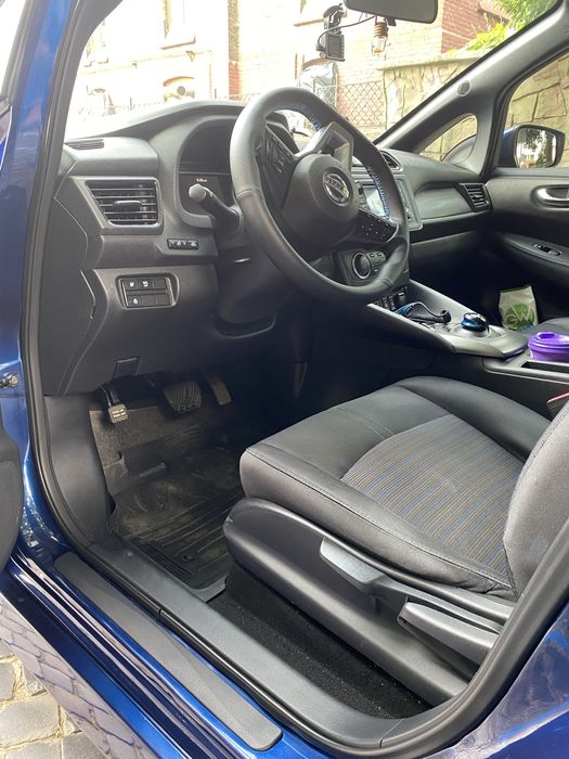 Продам Nissan Leaf 2018