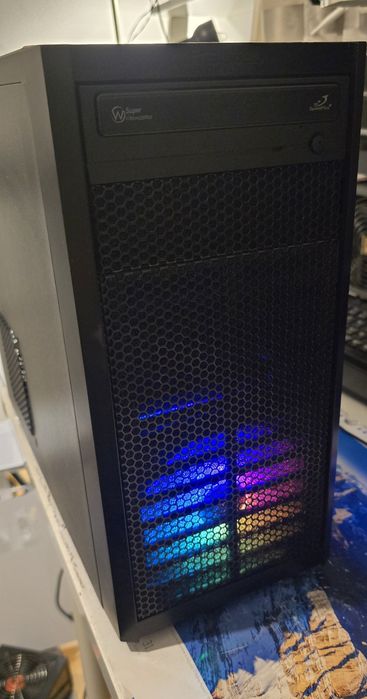 Komputer do gier e-sportowych np CS, LoL, Fortnite, GTA, Farming itd