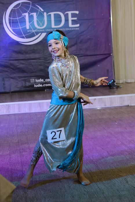 Східний костюм для дівчинки