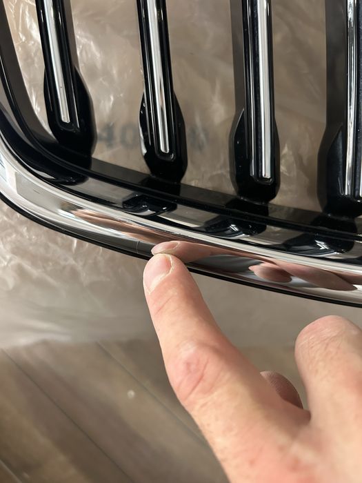 Решітка volvo xc60 2021 рік стан нової