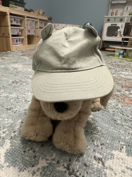 zielona czapka z daszkiem z uszkami H&M 74