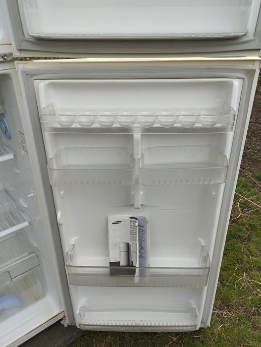 Холодильник Самсунг сухая заморозка.