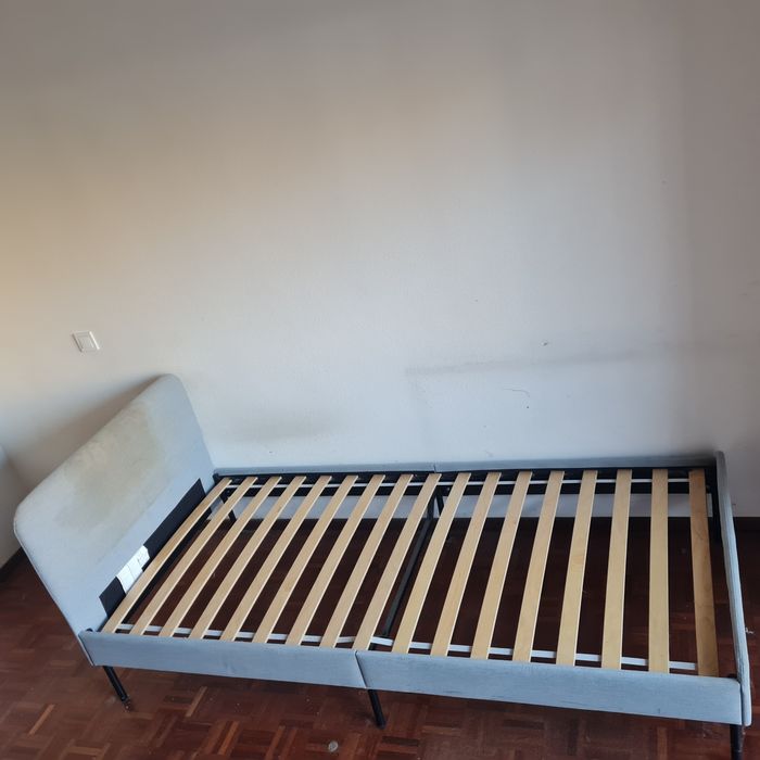 Cama de solteiro (Ikea) com madidas 200*90 cm