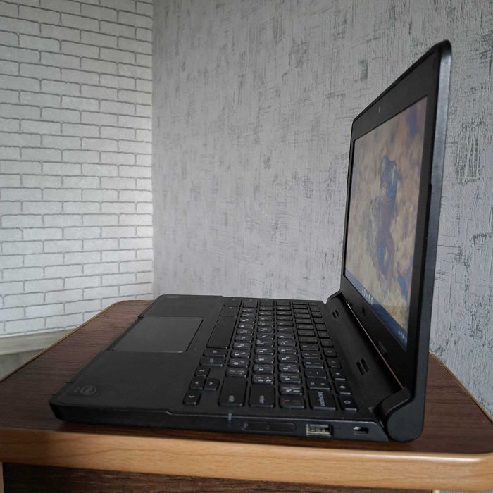 Dell Chromebook 11 P22T , Б/У. В гарному стані