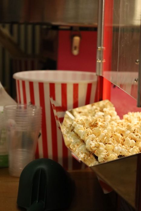 Serviço aluguer máquina pipocas e algodão  doce