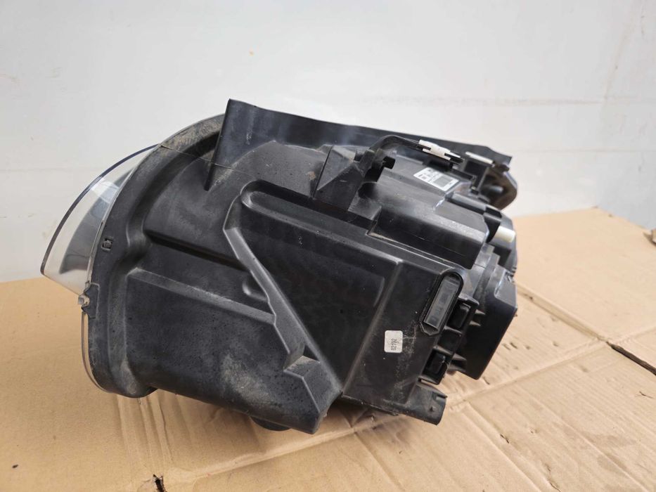 Ótica farol direito BMW X1 E84 (2009 a 2012)