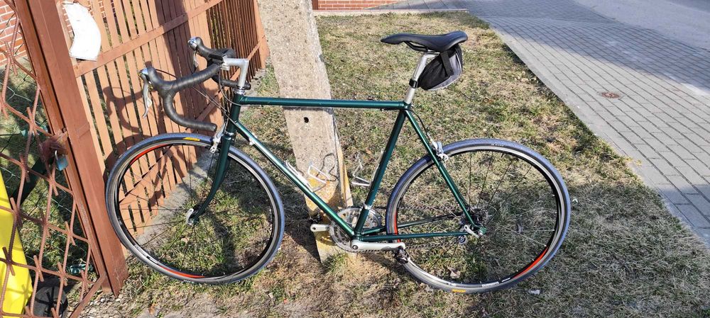 Rower szosowy favorit 105 Shimano whr500