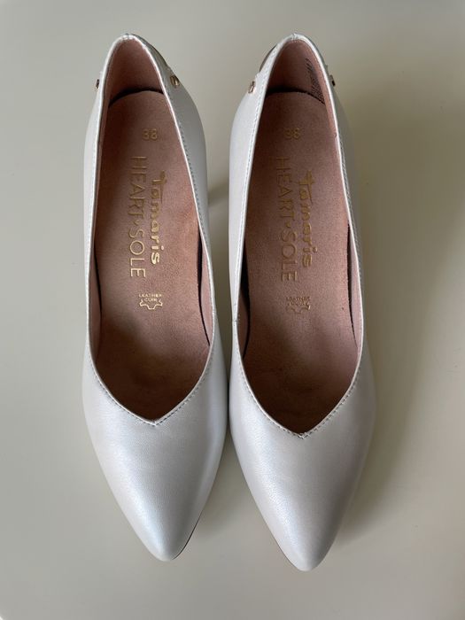 Buty na obcasie NOWE Tamaris r. 38, perłowe