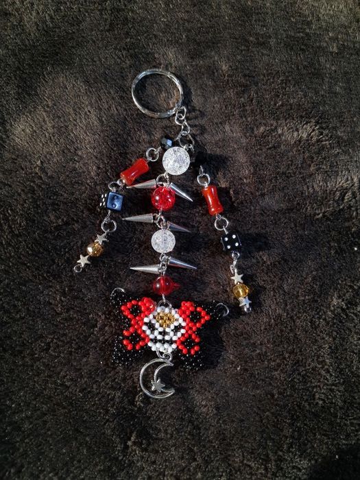 Брелок, ручної роботи.