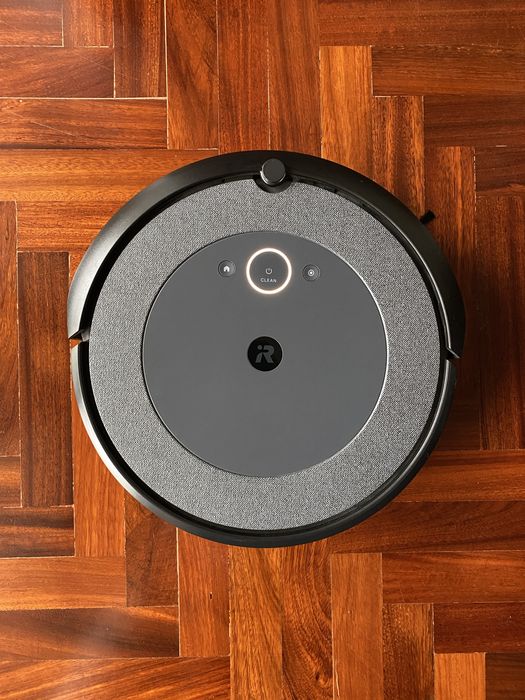 Aspirador iRobot Roomba i5