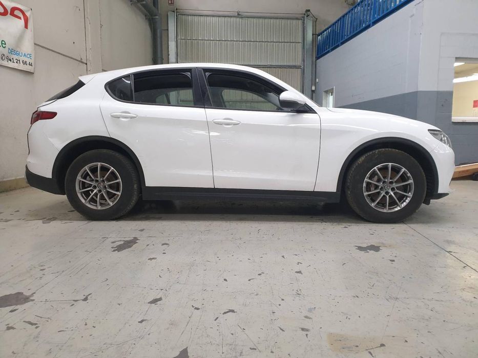 Câmera De Visualização Frontal Alfa Romeo Stelvio 630