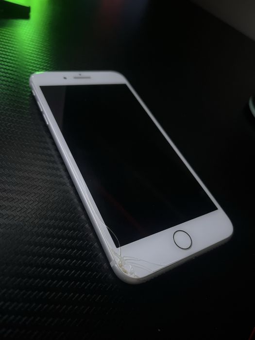 iPhone 8 plus - 64GB