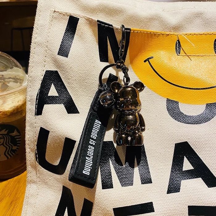 Брелок для ключей с лентой и карабином медвежонок bearbrick