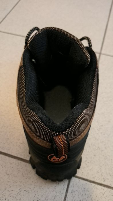 Bota de caminhada