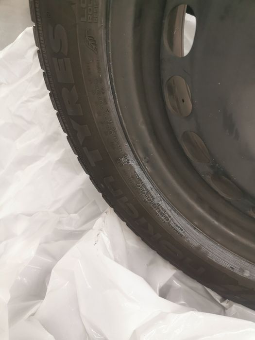 Koła zimowe 205/ 60 r16 VW Nokian