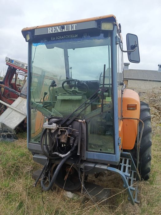 Kabina Do ciągnika Renault 103.54/ 103.14 / 95.14  itp