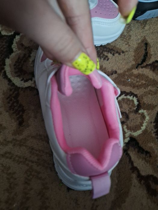 Новв Жіночі кросівки