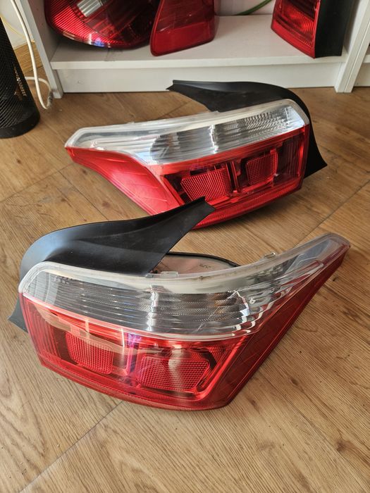 Citroën elysse farolins