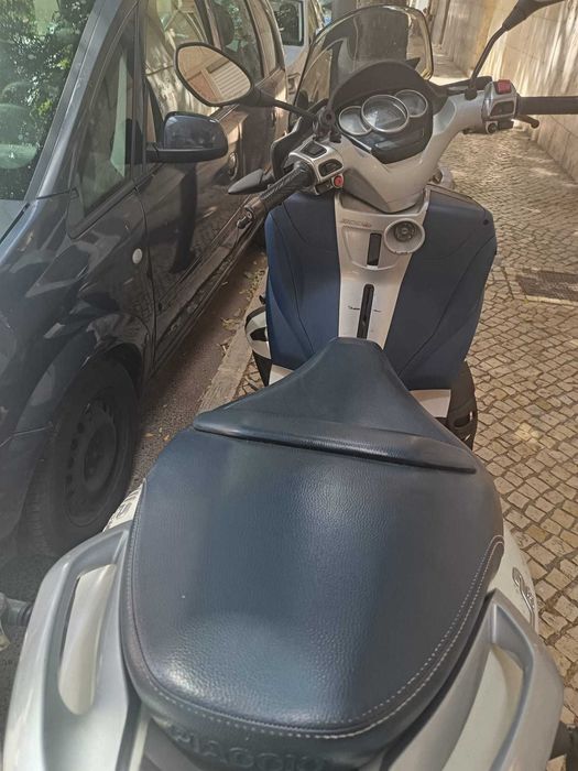 Mota Piaggio MP3 300cc
