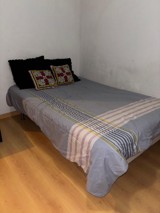 Cama de casal ikea