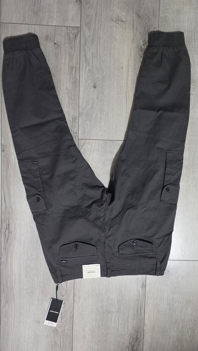 Новые штаны Jack & Jones