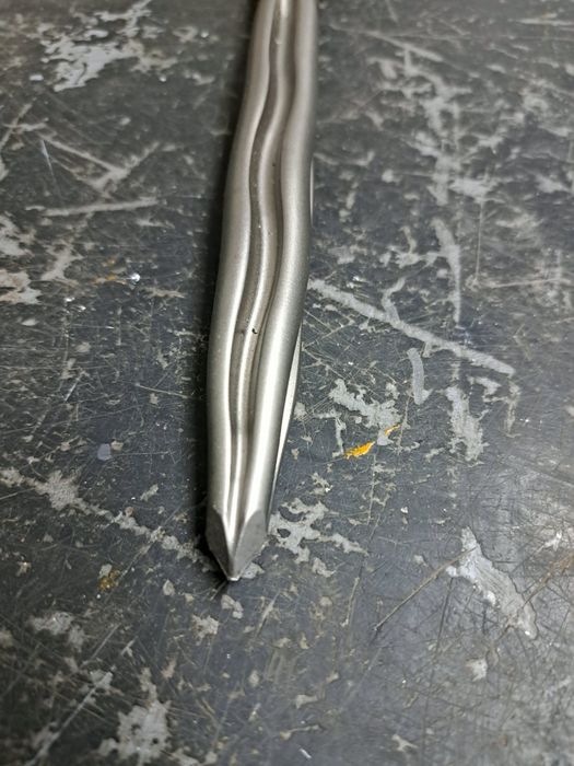 Majzel, dłuto hilti sds max