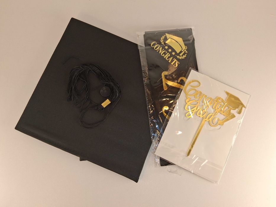 B095 Zestaw Absolwenta Czarna Czapka Z Chwostem Dekoracje Gratulacje