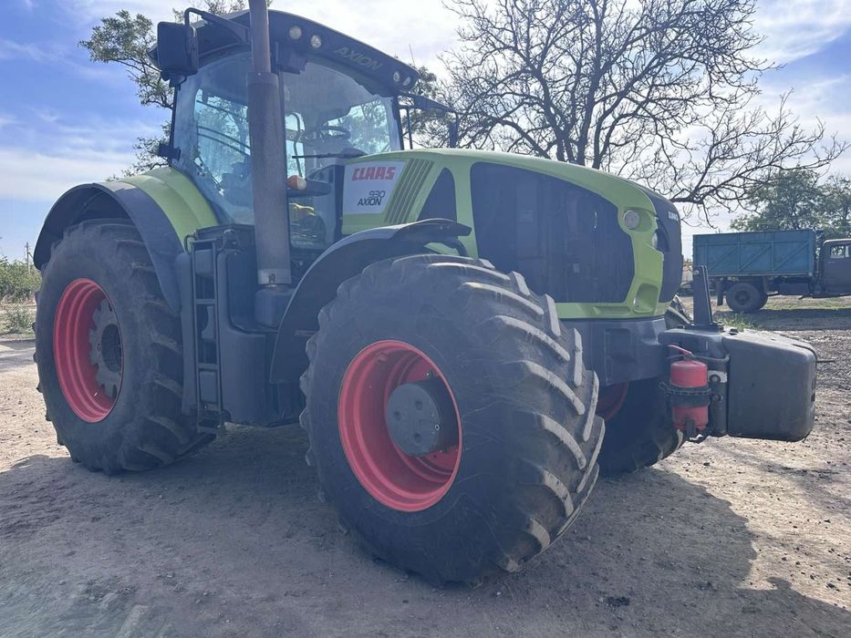 Трактор CLAAS AXION 930