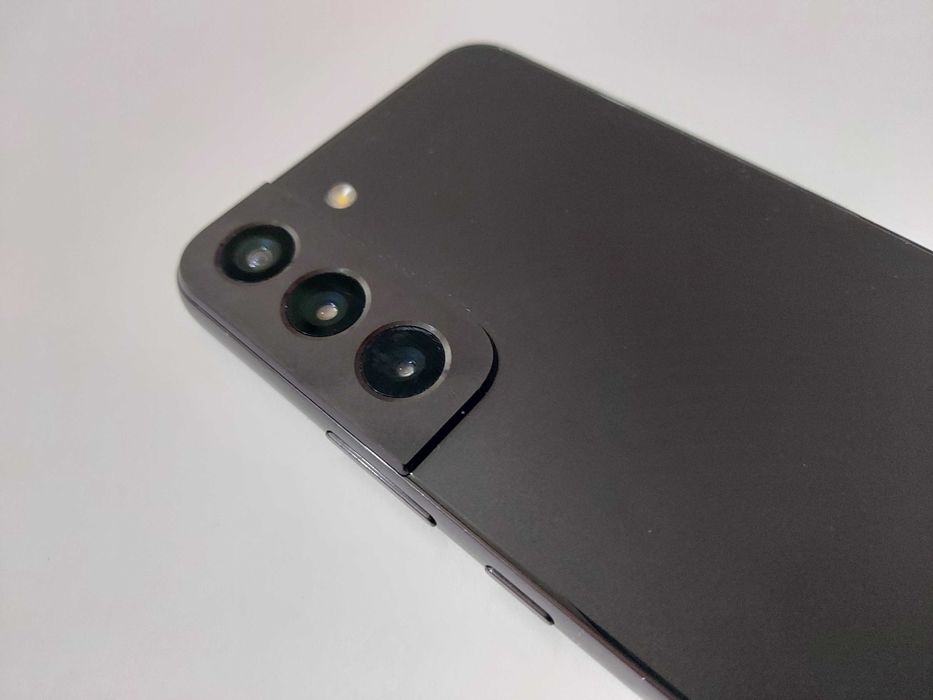 Smartfon Samsung Galaxy S22 8 GB / 128 GB 5G