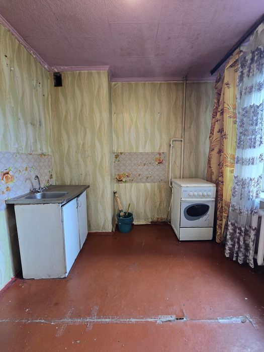 1но кімнатна квартира,  2 поверх, не кутова
