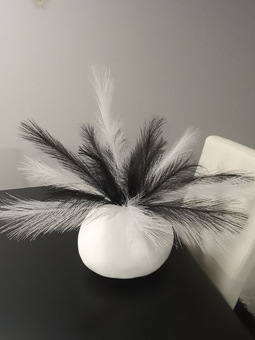 Centro de mesa com plumas