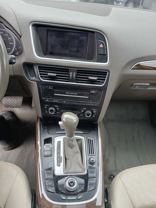 Audi Q5 3.2 benzyna 2010r