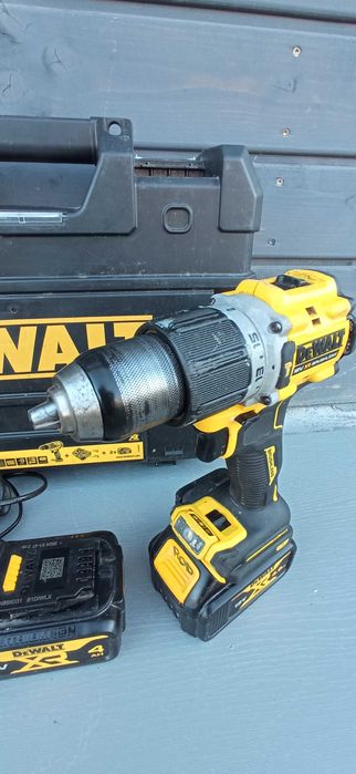 Wkrętarka z Udarem DEWALT 18v 4Ah 90Nm DCD805