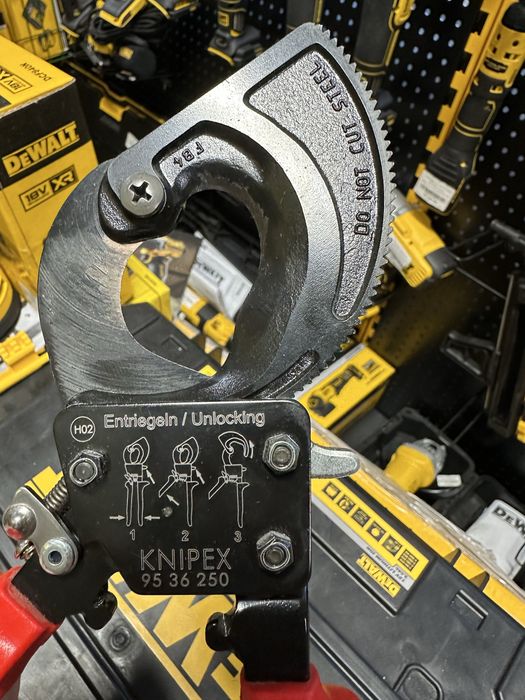 Ножиці для різання кабелів за принципом тріскачки KNIPEX 95 36 250  VDE