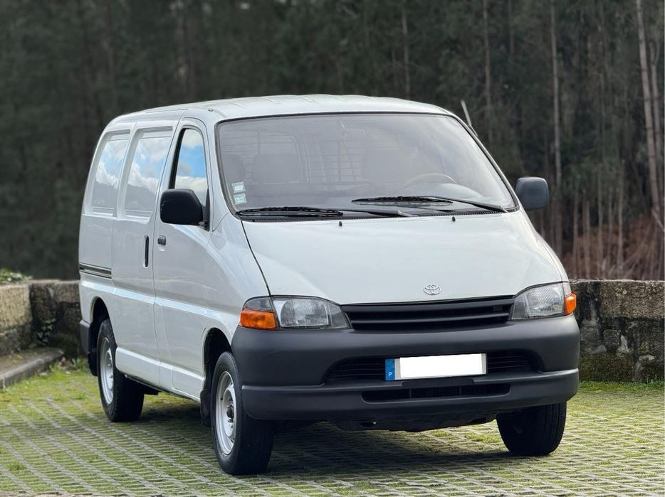toyota hiace 2.4D