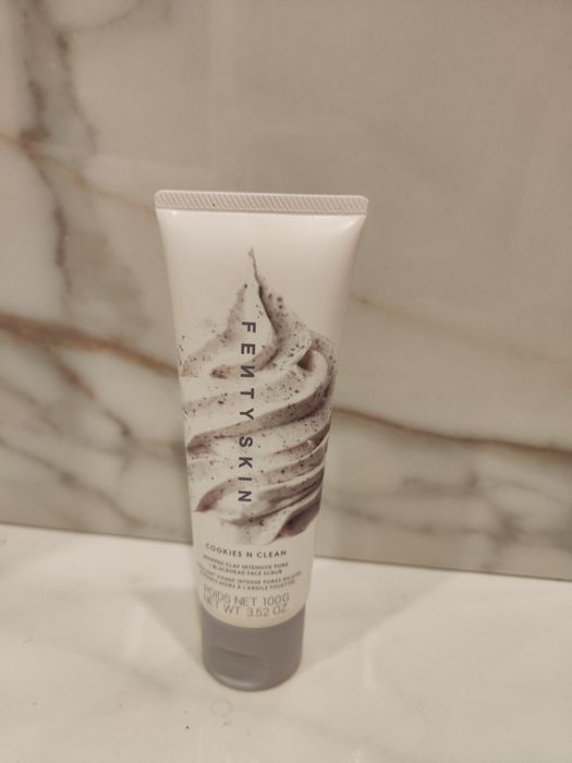 Fenty skin Fenty beauty  peeling żel do mycia twarzy cookies n clean