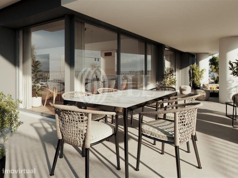 Apartamento T4 com estacionamento, Campo Grande, Lisboa
