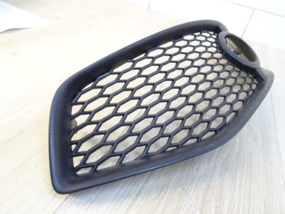 Audi S3 A3 8P0 Kratka Zderzaka Lewa 8P0807681D LLU