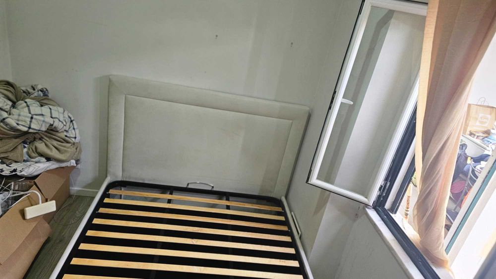 Cama com Sistema Elevatório